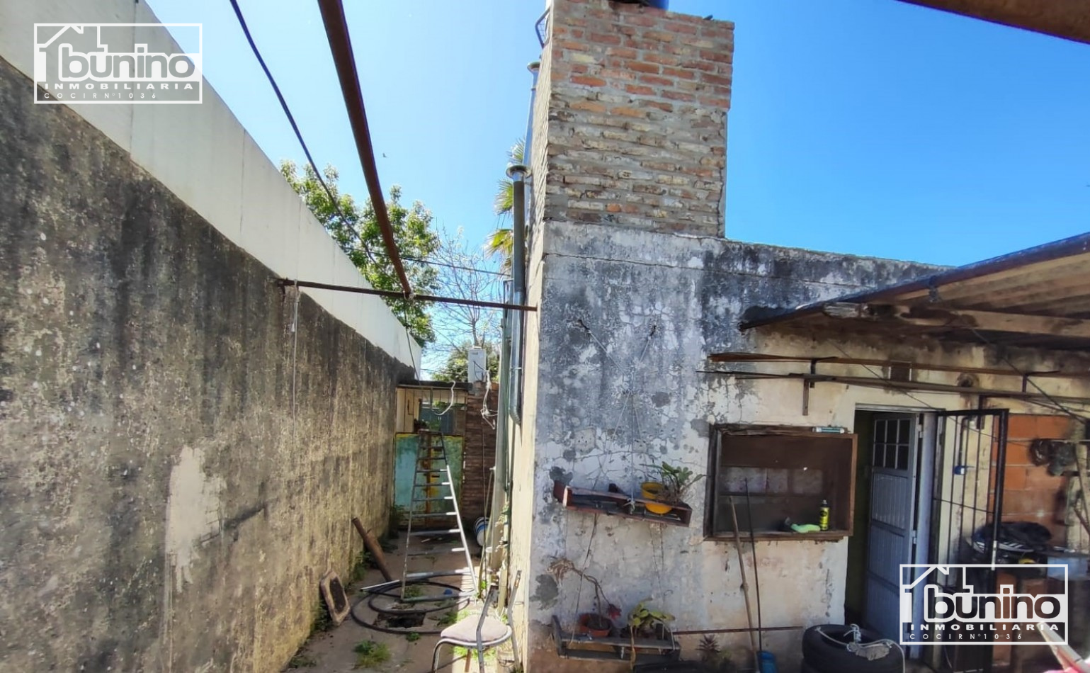 Casa 2 dormitorios y depto 1 dormitorio - Granadero Baigorria