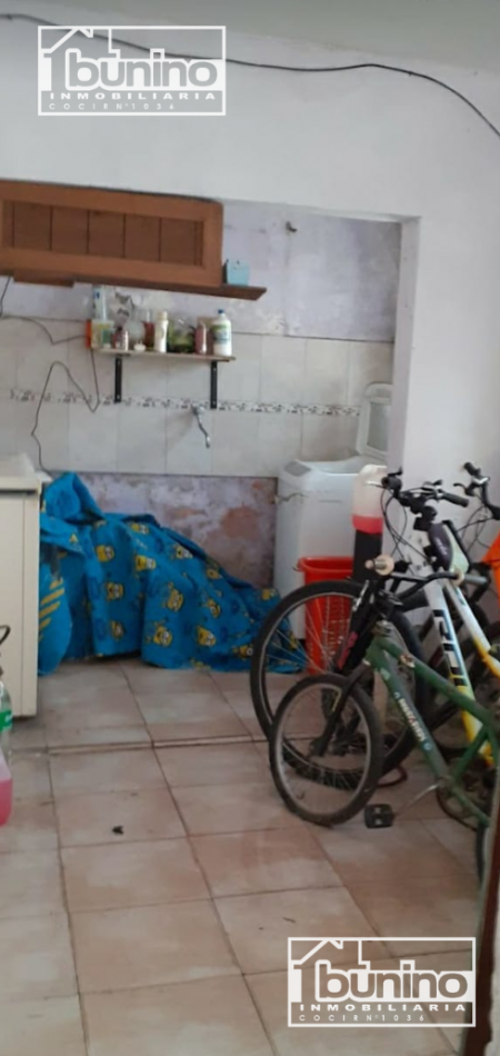 Casa 2 dormitorios y depto 1 dormitorio - Granadero Baigorria