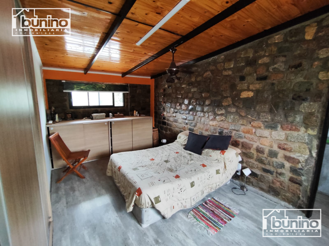 VENTA Casa de 2 plantas con parque, galeria y pileta - Ibarlucea