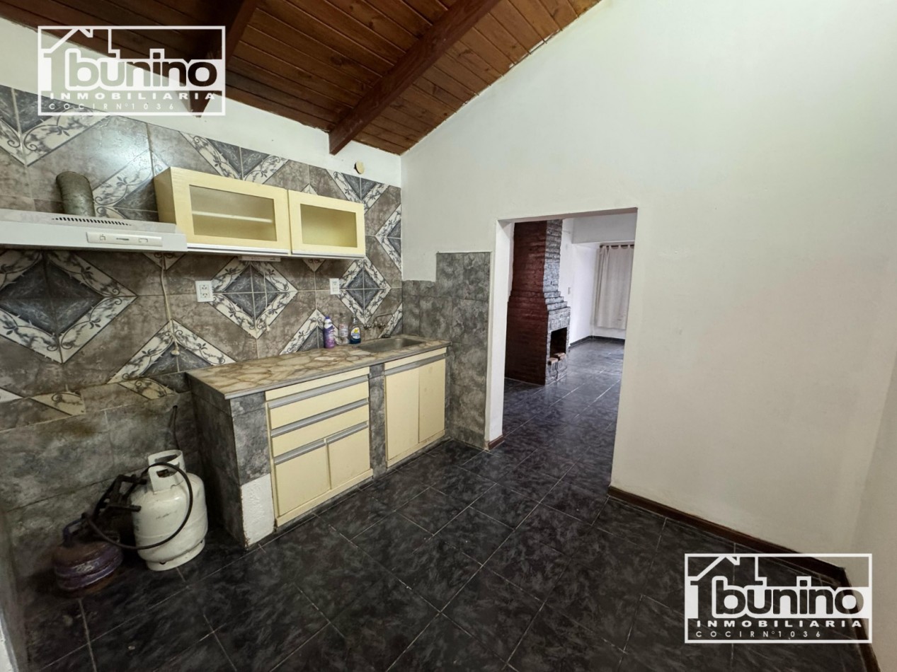 Casa EN VENTA , APTA CREDITO - 2 dorm. + comodin, Ibarlucea