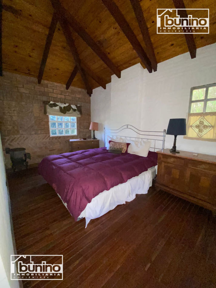 Alquiler Temporario Casa 4 Dormitorios, 4 Baños, Galeria, Pileta y Cochera - ROLDAN