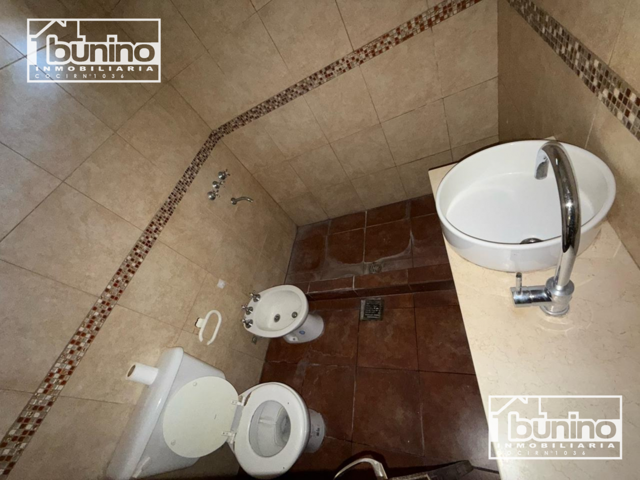 Casa de 2 dormitorios en alquiler - Ibarlucea