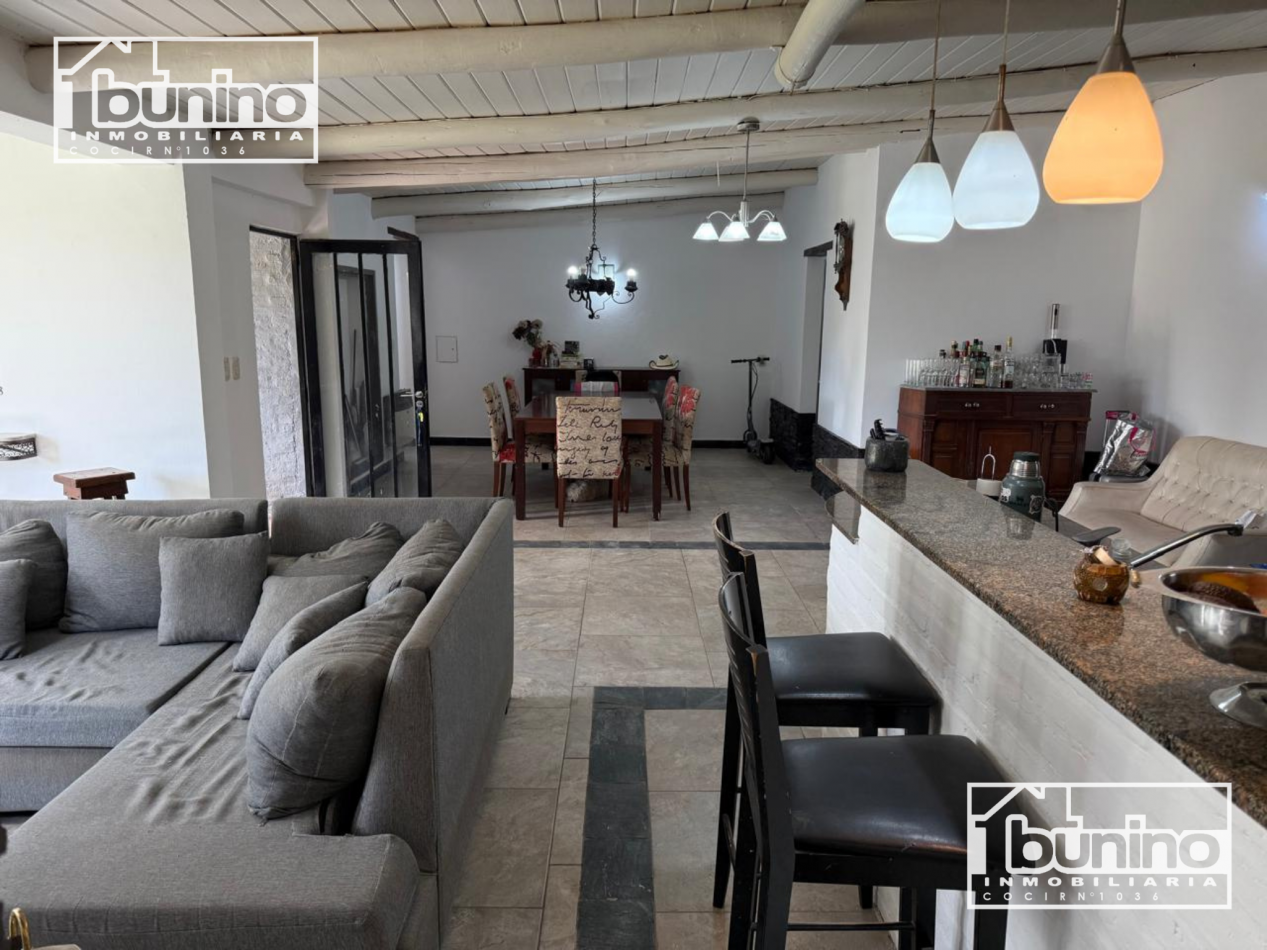 Casa en venta APTA CREDITO en Funes - 4 Dormitorios