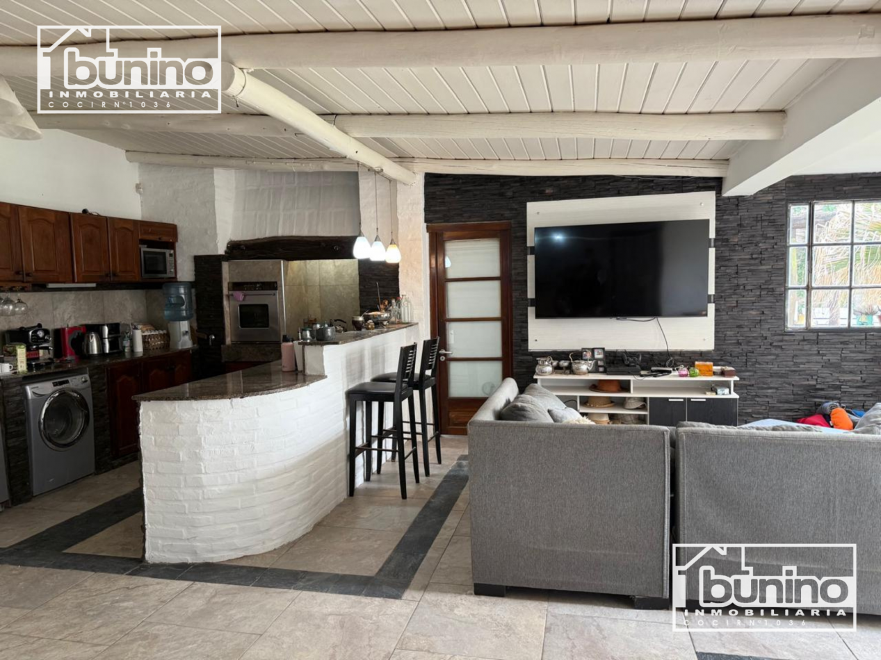 Casa en venta APTA CREDITO en Funes - 4 Dormitorios