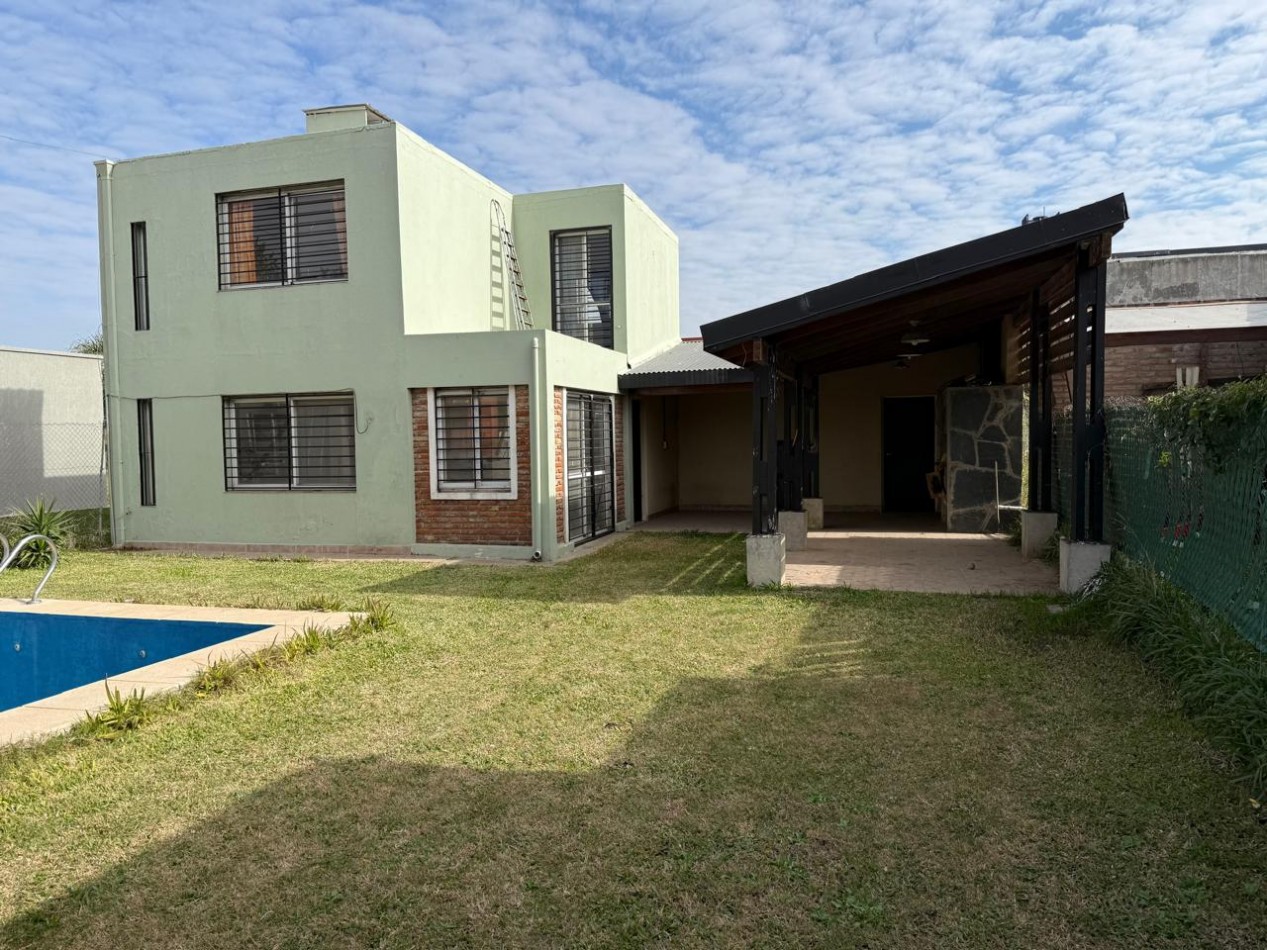 Casa en alquiler en Roldan - 2 Dormitorios