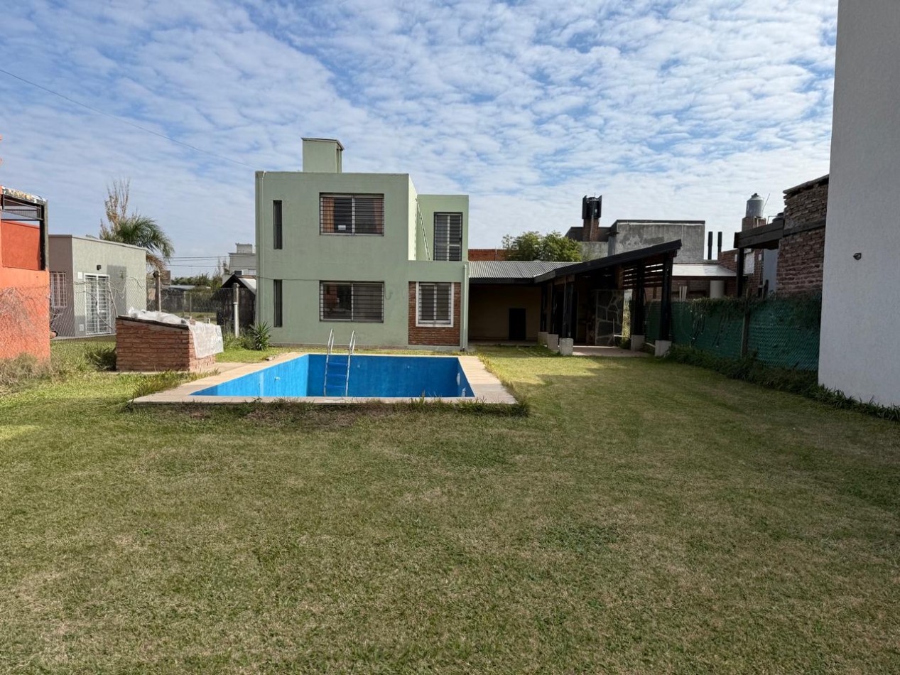 Casa en alquiler en Roldan - 2 Dormitorios