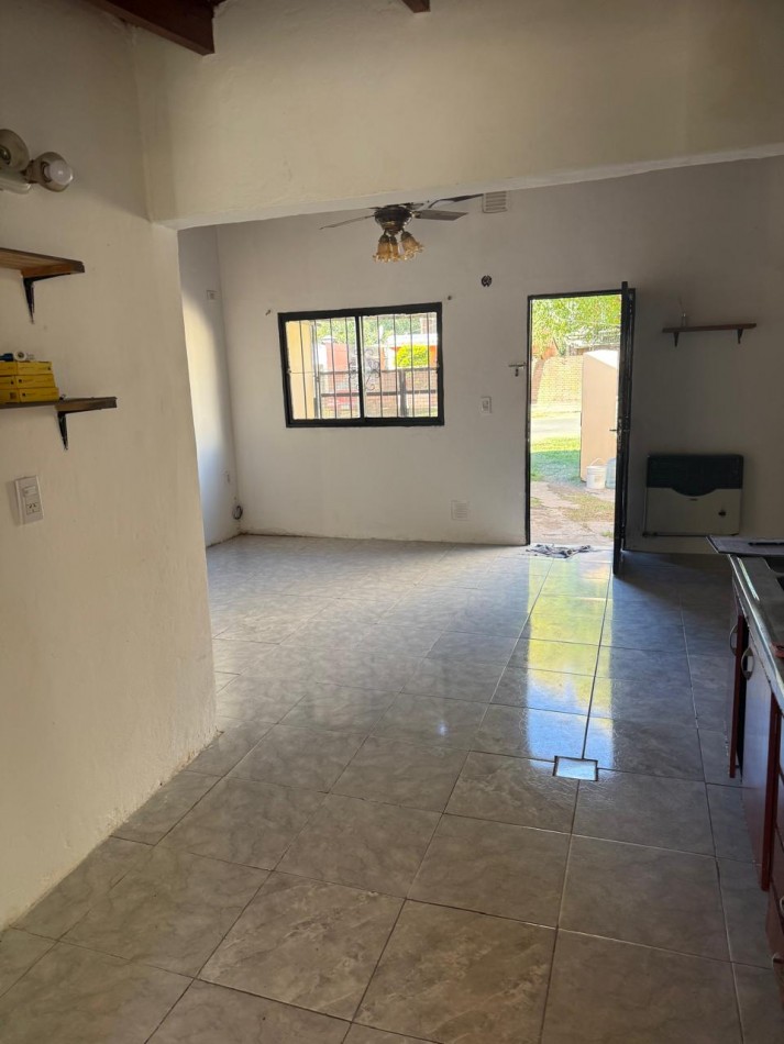 Casa 2 dormitorios en venta - Granadero Baigorria