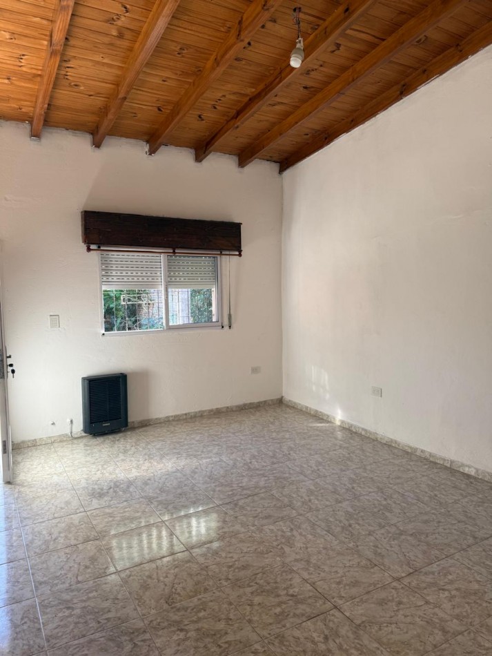 Casa 2 dormitorios en venta - Granadero Baigorria