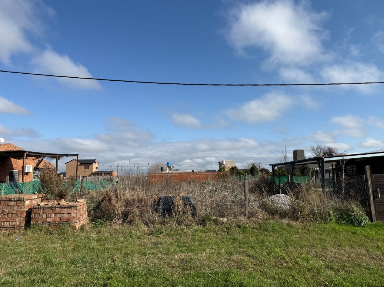 Terreno en venta en Altos residenciales - Roldan