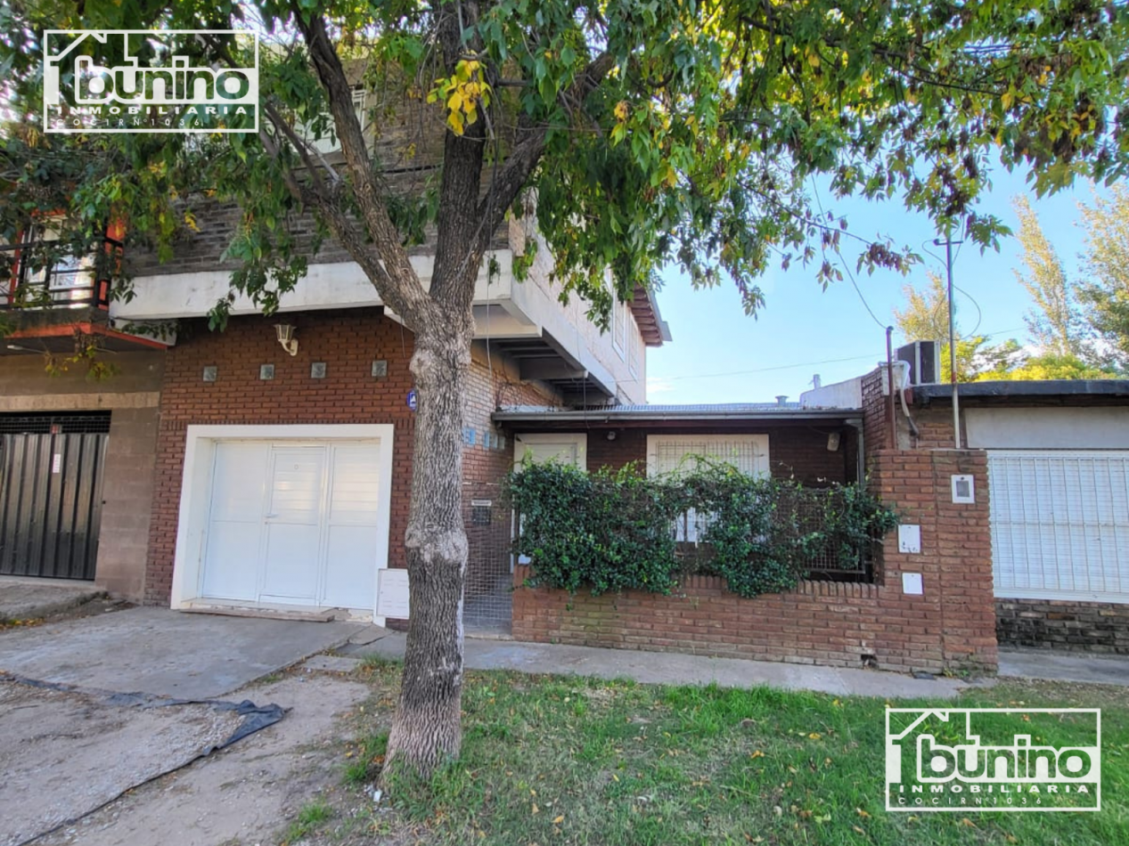 Casa en venta de 3 dormitorios en Granadero Baigorria - Apta credito 