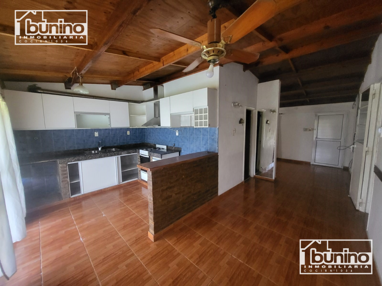 Casa en venta de 3 dormitorios en Granadero Baigorria - Apta credito 