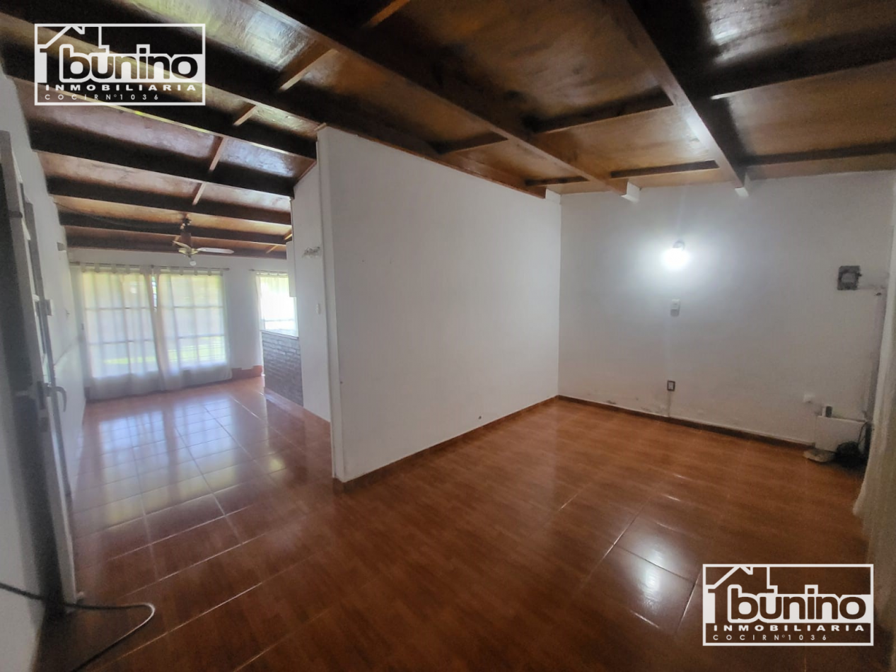 Casa en venta de 3 dormitorios en Granadero Baigorria - Apta credito 