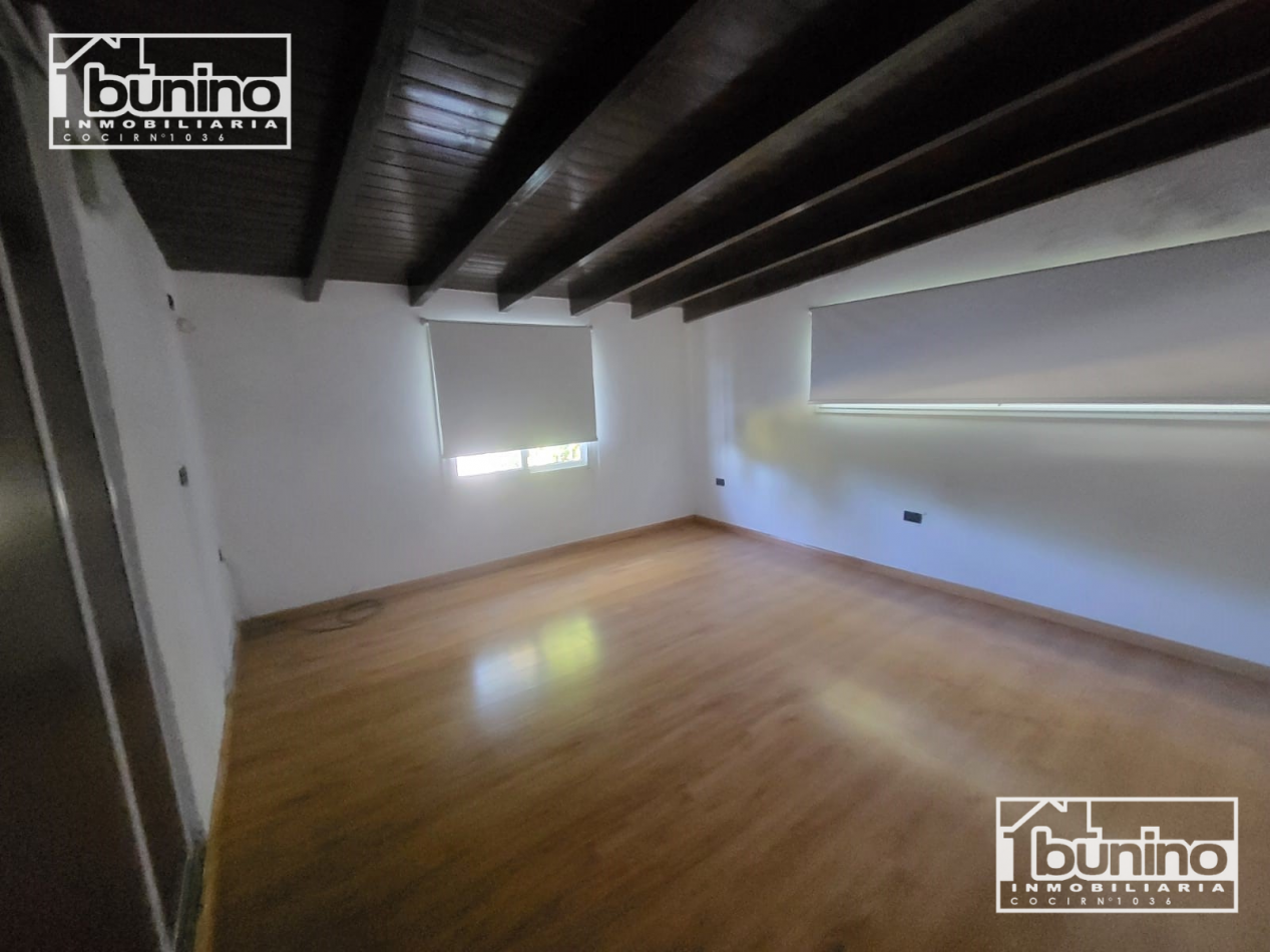 Casa en venta de 3 dormitorios en Granadero Baigorria - Apta credito 