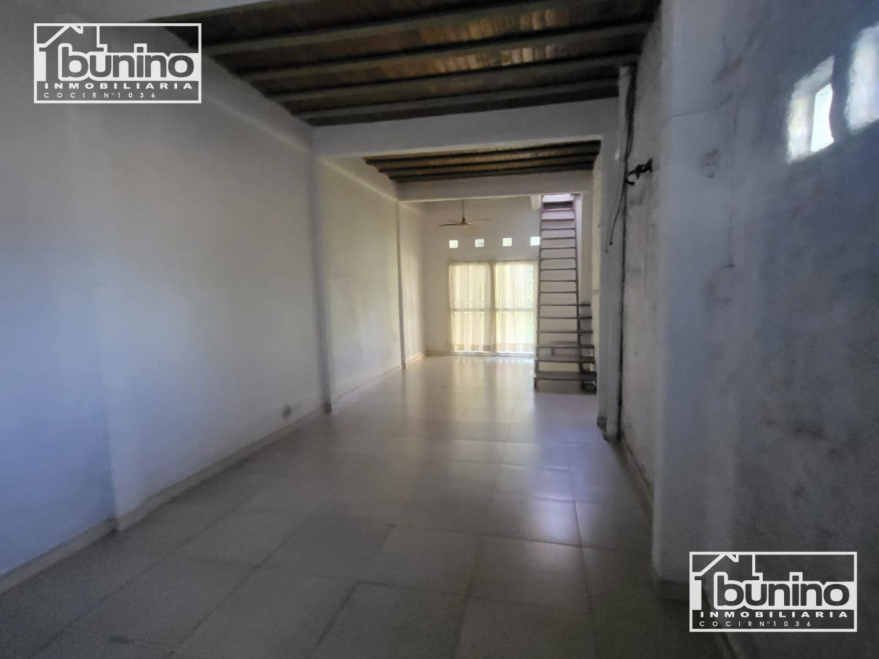 Casa en venta de 3 dormitorios en Granadero Baigorria - Apta credito 
