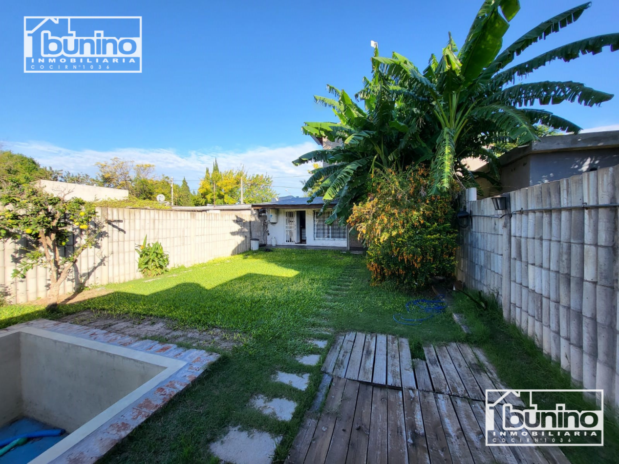Casa en venta de 3 dormitorios en Granadero Baigorria - Apta credito 