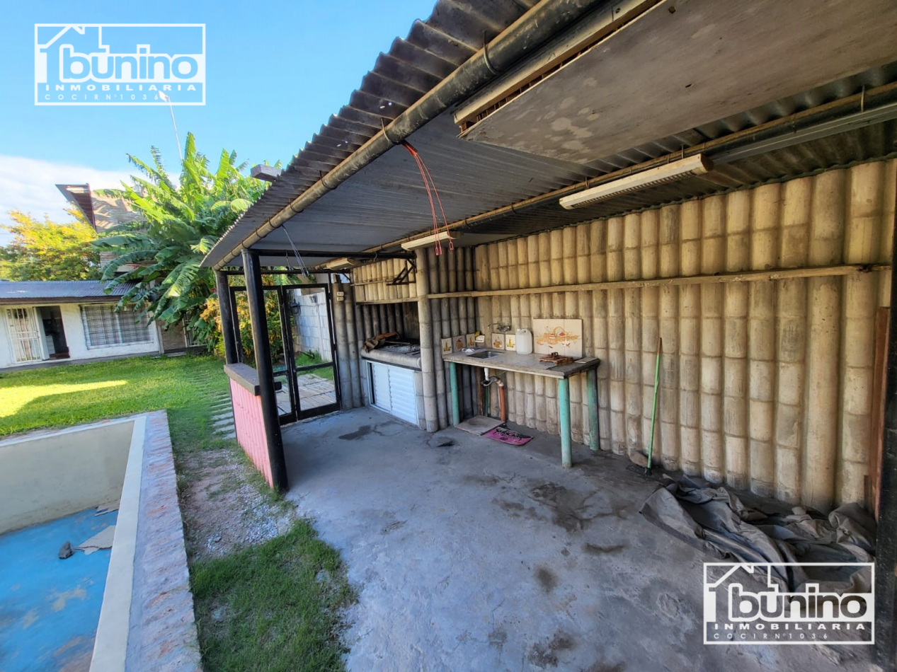 Casa en venta de 3 dormitorios en Granadero Baigorria - Apta credito 