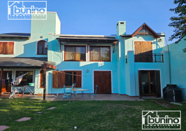 Casa en venta en Baigorria - 4 dormitorios. A 50 metros de la costanera 