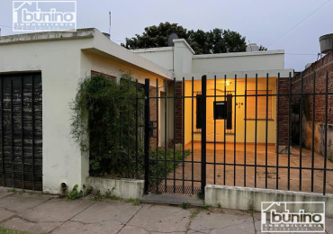 Casa a la venta APTA CREDITO en Capitan Bermudez - 2 dormitorios